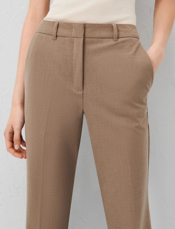 Pantaloni flare