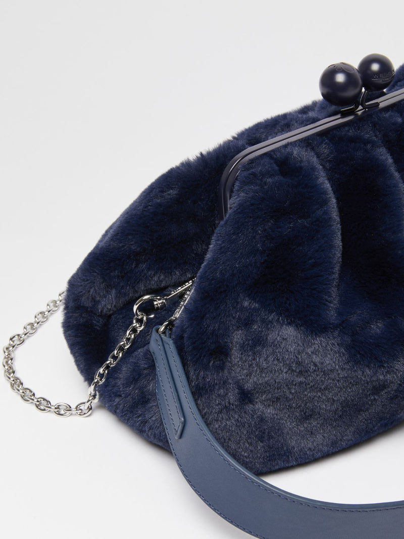 Pasticcino Bag Medium in tessuto extra soft furry WEEKEND MAXMARA